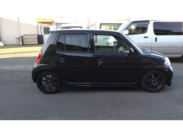 2010 Daihatsu Esse – thumbnail 4