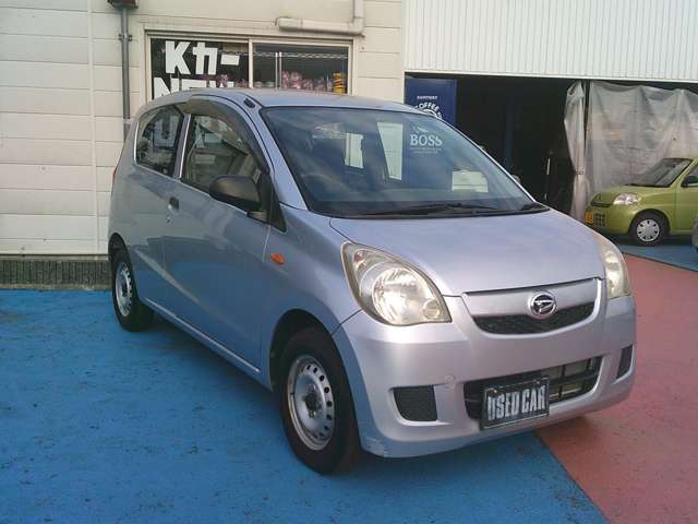 2010 Daihatsu Mira – thumbnail 3