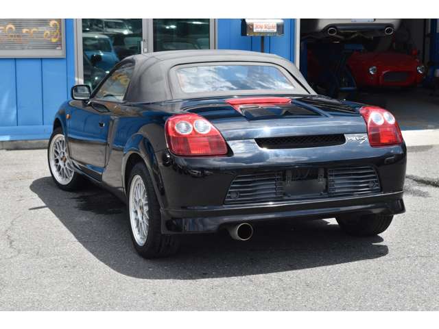 2002 Toyota MR-S – thumbnail 3