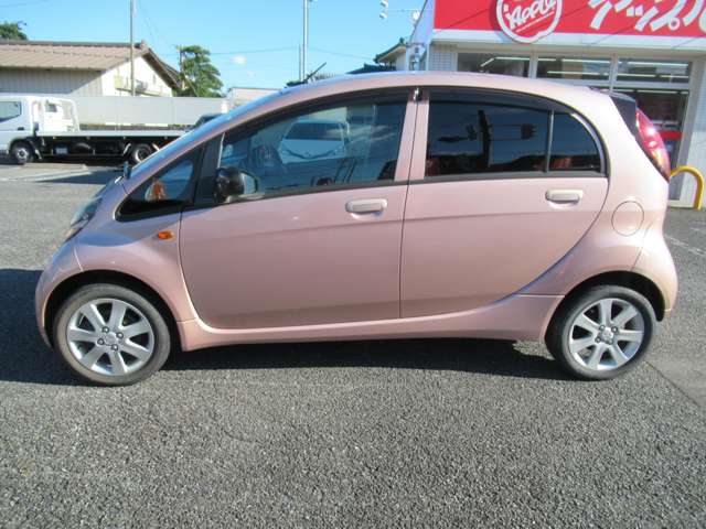 2009 Mitsubishi i – thumbnail 4