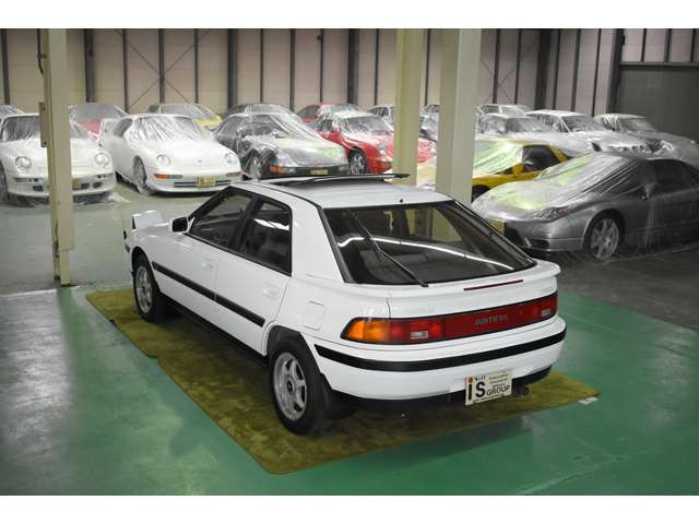 1991 Mazda Familia Astina – thumbnail 2