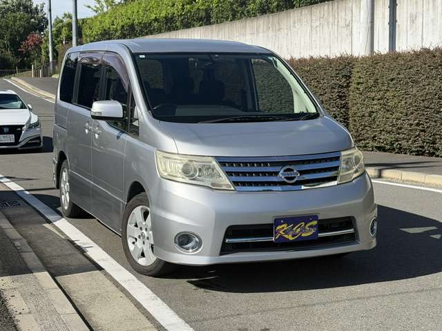 2009 Nissan Serena – thumbnail 3