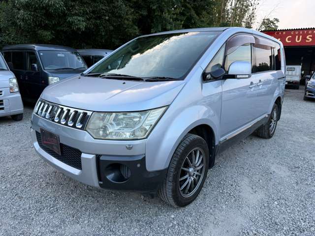 2007 Mitsubishi Delica D:5 – thumbnail 3