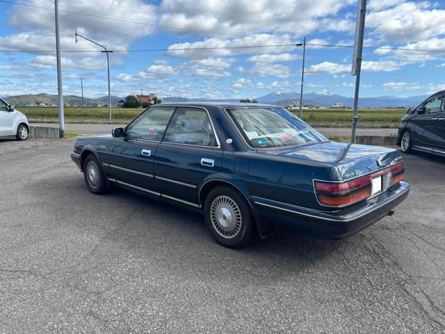 1988 Toyota Crown – thumbnail 3