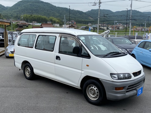 2001 Mitsubishi Delica Space Gear