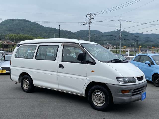 2001 Mitsubishi Delica Space Gear – thumbnail 2