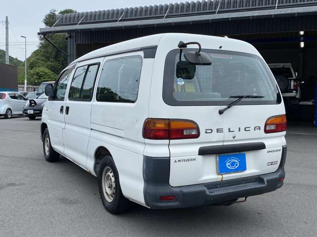 2001 Mitsubishi Delica Space Gear – thumbnail 4