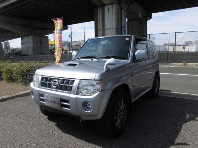 2008 Nissan Kix – thumbnail 2