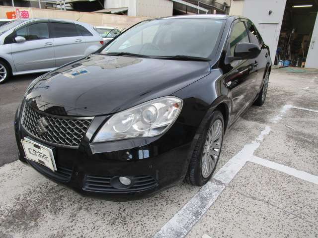 2010 Suzuki Kizashi – thumbnail 2