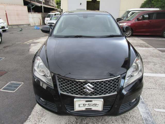 2010 Suzuki Kizashi – thumbnail 3