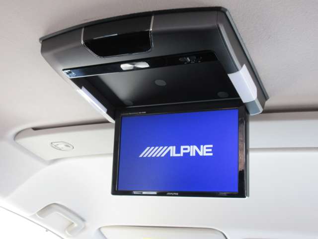 2009 Mitsubishi Delica D:5 – thumbnail 2