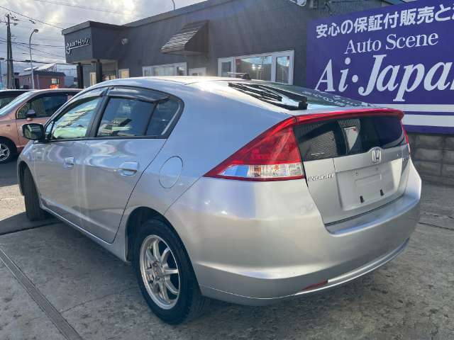 2010 Honda Insight – thumbnail 4