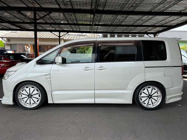 2007 Mitsubishi Delica D:5 – thumbnail 4