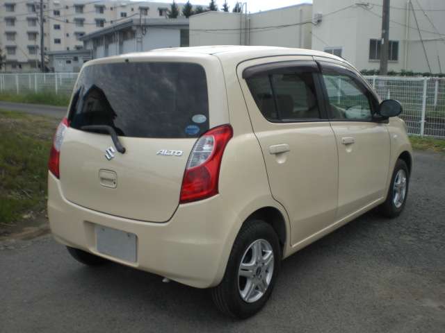 2010 Suzuki Alto – thumbnail 4