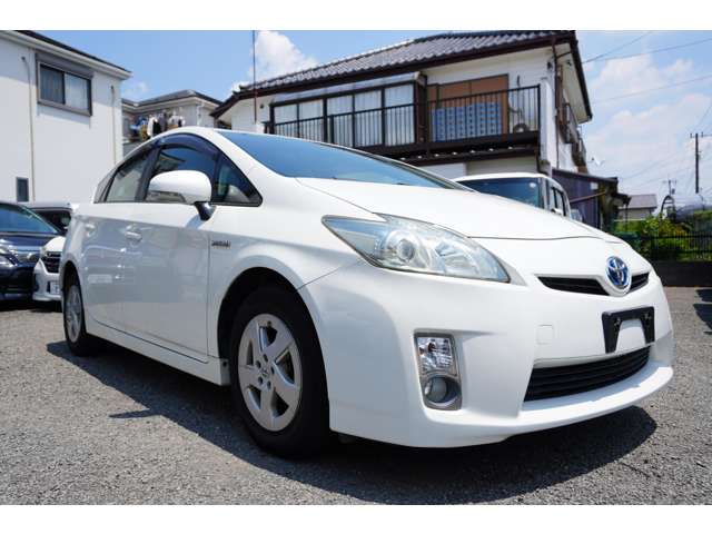 2010 Toyota Prius – thumbnail 3