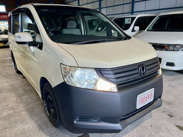 2010 Honda Stepwgn – thumbnail 2
