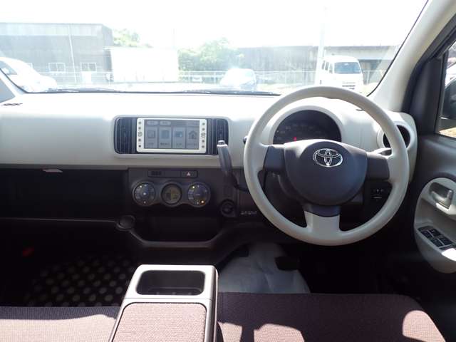 2010 Toyota Passo – thumbnail 4