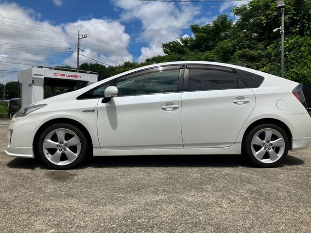 2010 Toyota Prius – thumbnail 3