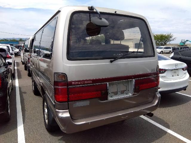 1996 Toyota Hiace – thumbnail 2