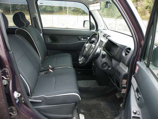 2009 Daihatsu Move Conte – thumbnail 4