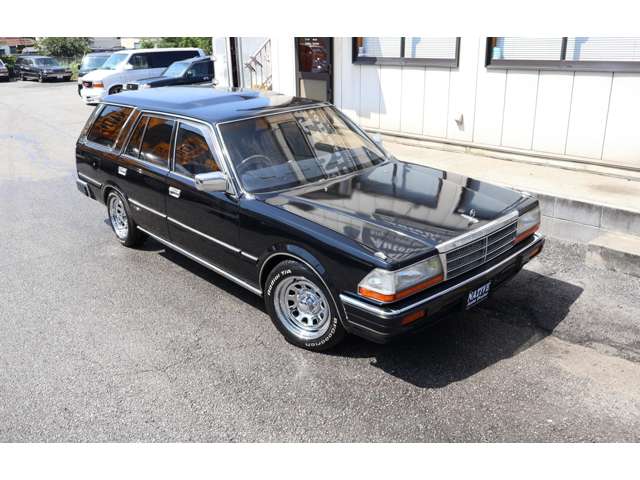 1993 Nissan Gloria Wagon – thumbnail 2