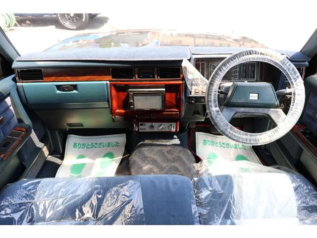 1993 Nissan Gloria Wagon – thumbnail 3