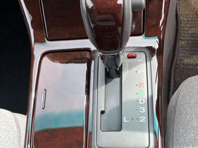 2000 Toyota Crown Royal – thumbnail 4