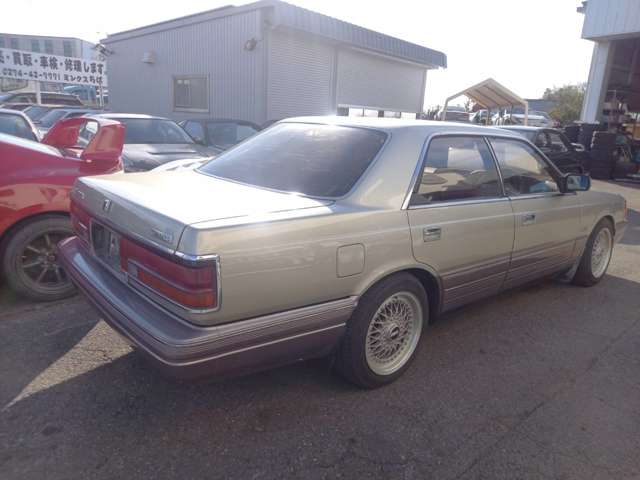 1989 Mazda Luce – thumbnail 2