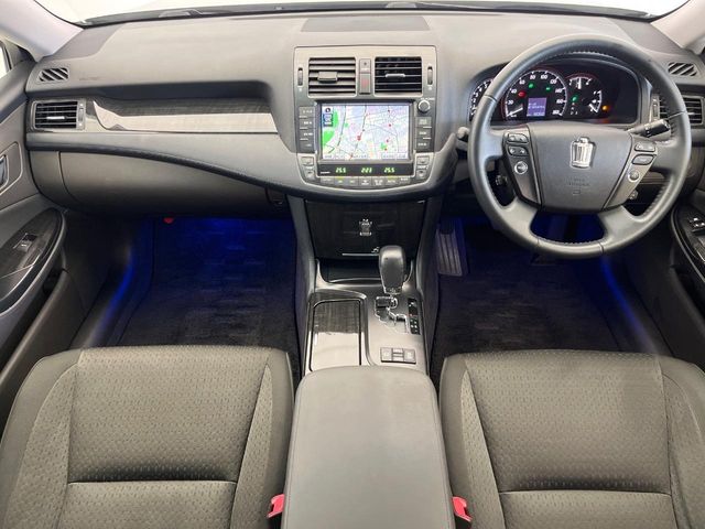 2009 Toyota Crown Athlete – thumbnail 2