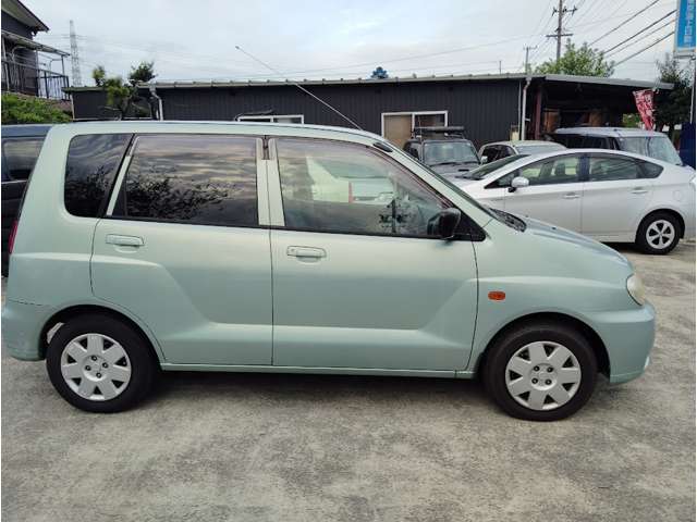 2002 Mitsubishi Mirage Dingo – thumbnail 4