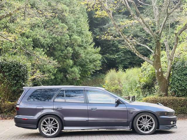 1997 Mitsubishi Legnum – thumbnail 4