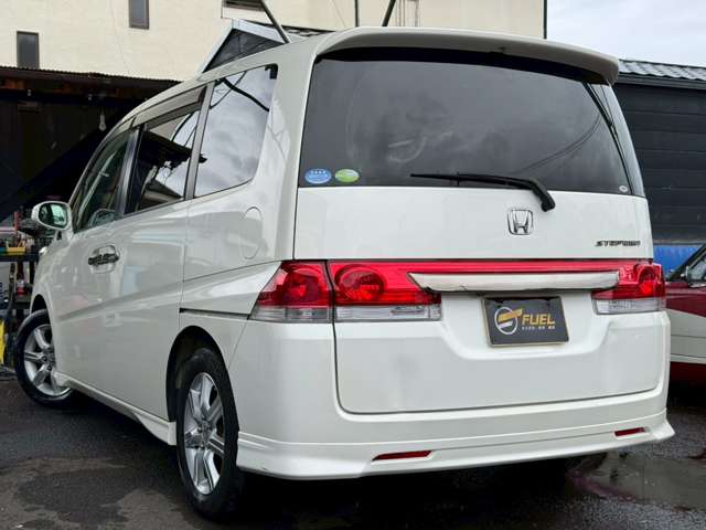 2005 Honda Stepwgn – thumbnail 2