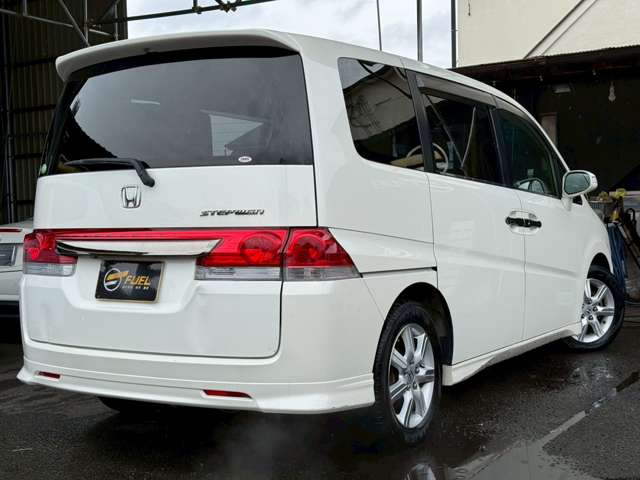 2005 Honda Stepwgn – thumbnail 4