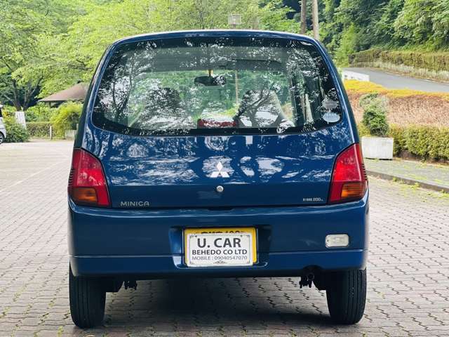 2010 Mitsubishi Minica – thumbnail 3