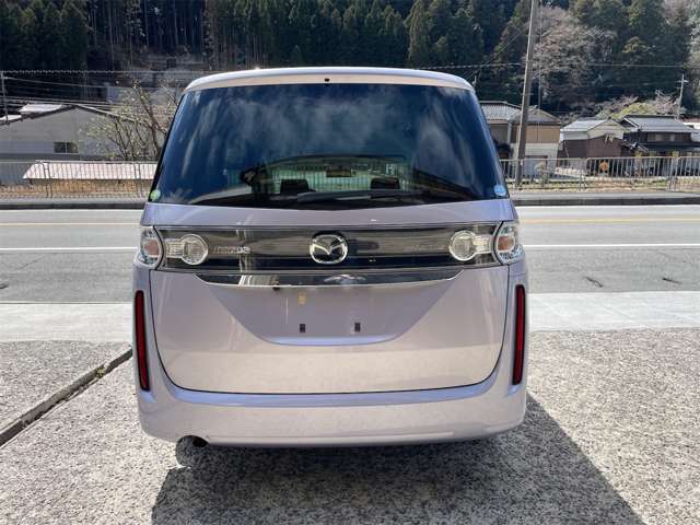 2010 Mazda Biante – thumbnail 3