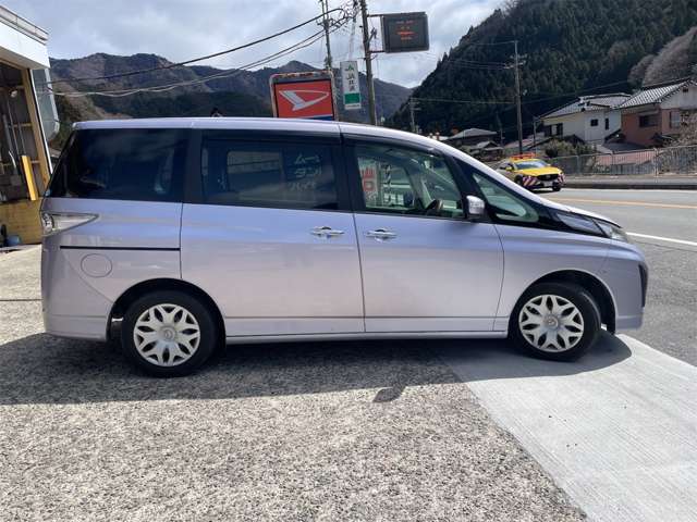 2010 Mazda Biante – thumbnail 4