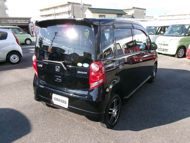 2010 Honda Life – thumbnail 3