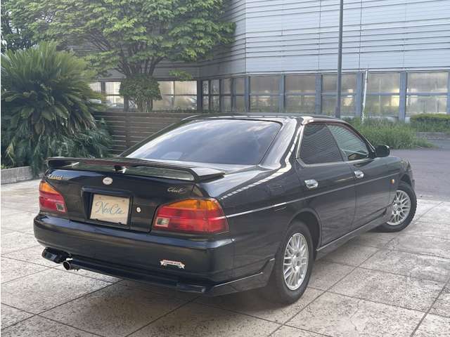 1998 Nissan Laurel – thumbnail 2