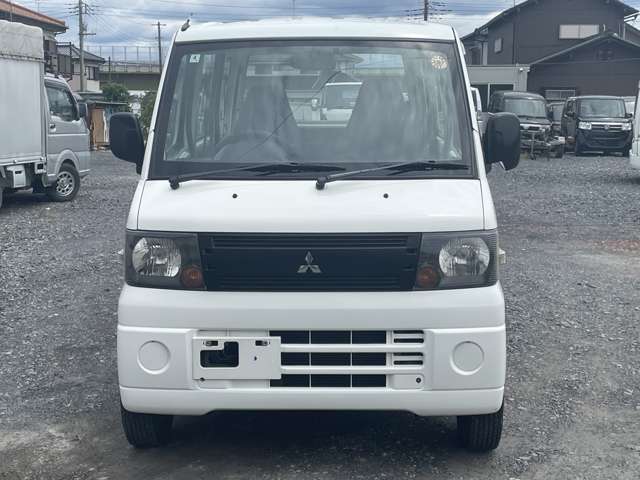 2009 Mitsubishi Minicab Van – thumbnail 2