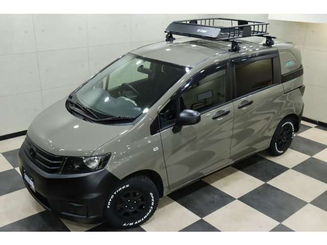 2010 Honda Freed Spike – thumbnail 2