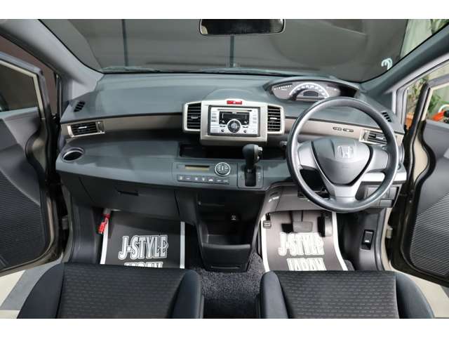 2010 Honda Freed Spike – thumbnail 3