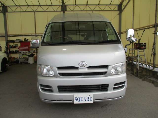 2008 Toyota Hiace – thumbnail 2
