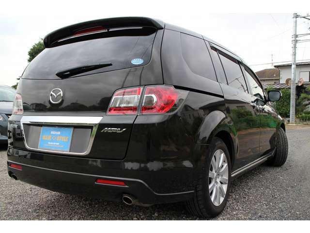 2009 Mazda MPV – thumbnail 4