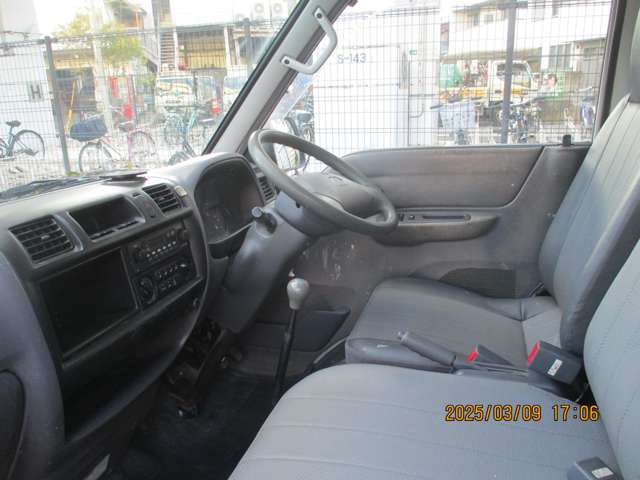 2008 Mitsubishi Delica Truck – thumbnail 3