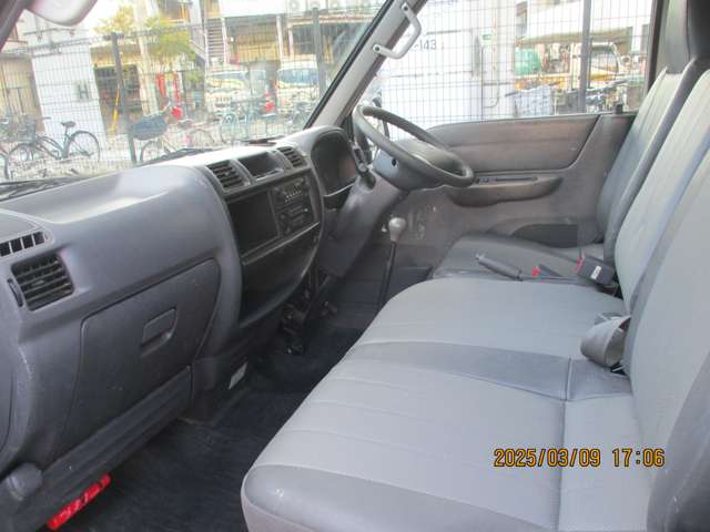 2008 Mitsubishi Delica Truck – thumbnail 4