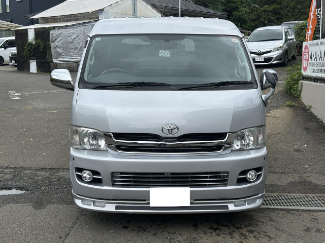 2008 Toyota Hiace – thumbnail 3