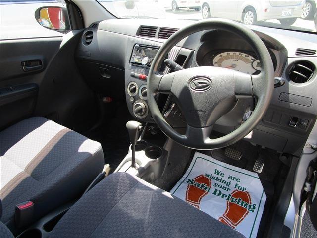 2010 Daihatsu Mira – thumbnail 2