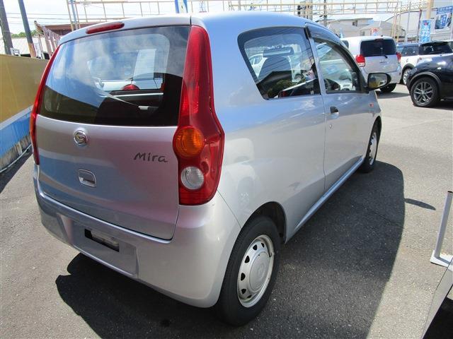 2010 Daihatsu Mira – thumbnail 3