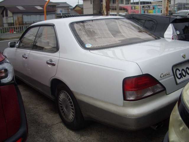 1995 Nissan Cedric – thumbnail 4