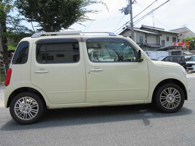 2010 Daihatsu Mira Cocoa – thumbnail 3